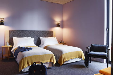 Alex Hotel - E Caravan Parks 10