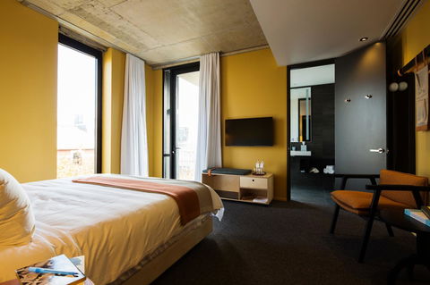 Alex Hotel - E Caravan Parks 23