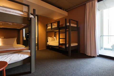 Alex Hotel - E Caravan Parks 35