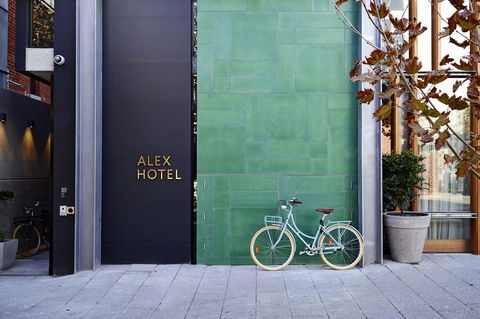 Alex Hotel - E Caravan Parks 9