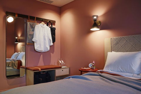 Alex Hotel - E Caravan Parks 27
