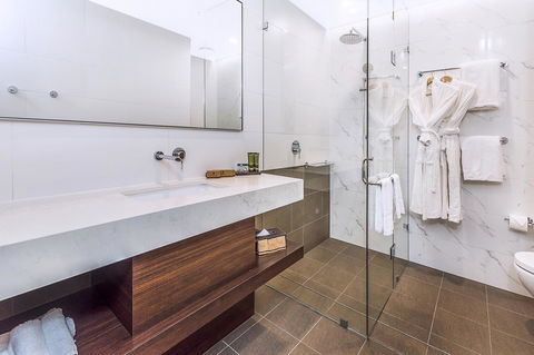 Rydges Perth Kings Square - E Caravan Parks 8