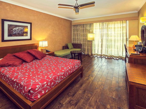 The Continental Hotel - E Caravan Parks 42