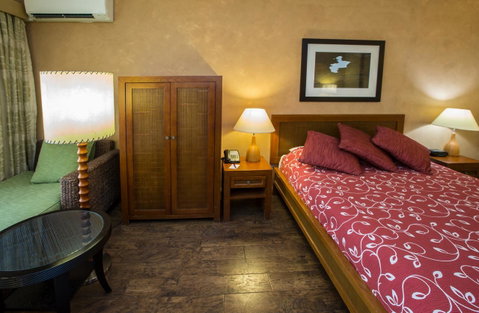 The Continental Hotel - E Caravan Parks 17