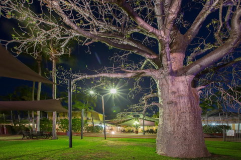The Continental Hotel - E Caravan Parks 12