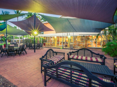 The Continental Hotel - E Caravan Parks 15