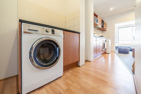 Central City Exclusive Apartments - E Caravan Parks 20