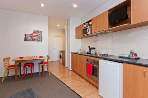 Central City Exclusive Apartments - E Caravan Parks 3