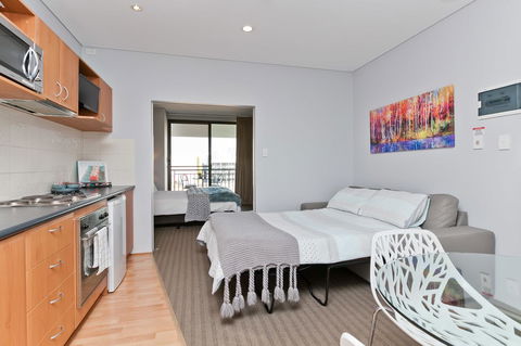 Central City Exclusive Apartments - E Caravan Parks 13