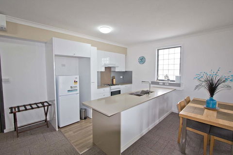 Morisset Serviced Apartments - E Caravan Parks 33