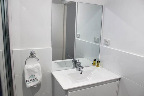 Morisset Serviced Apartments - E Caravan Parks 9