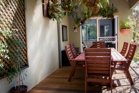 Nelson Bay Bed & Breakfast - E Caravan Parks 38