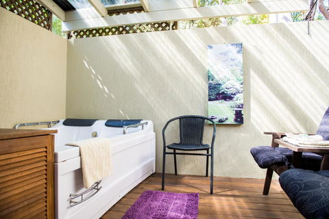 Nelson Bay Bed & Breakfast - E Caravan Parks 23