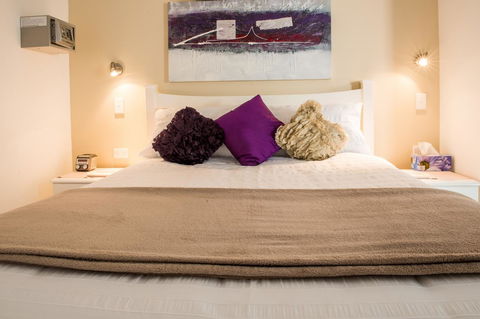 Nelson Bay Bed & Breakfast - E Caravan Parks 26