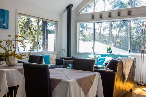 Nelson Bay Bed & Breakfast - E Caravan Parks 37