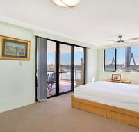Darling Harbor Apartment - E Caravan Parks