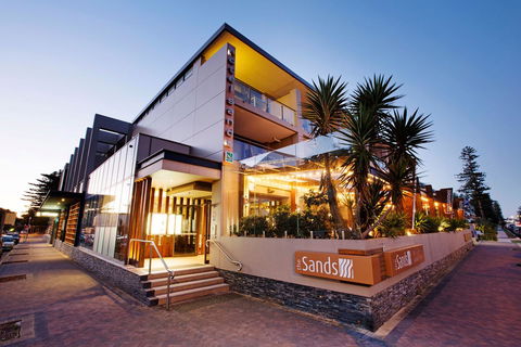 Narrabeen Sands Hotel By Nightcap Plus - E Caravan Parks 4