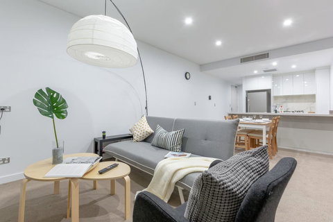 Inner City Stylish Apt Walk To Green Square - E Caravan Parks 0