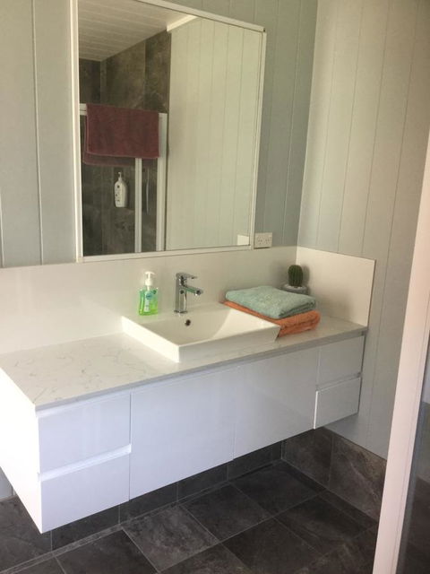Jetz Bungalow - E Caravan Parks 1