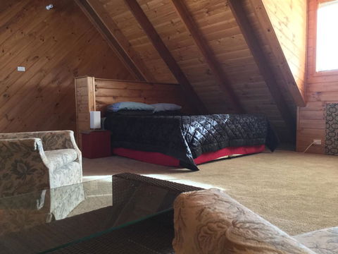 Jetz Bungalow - E Caravan Parks 11