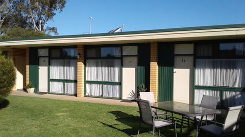 Junee Motor Inn - E Caravan Parks 10