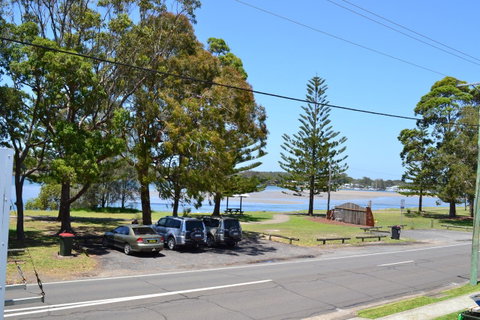 Sundial Holiday Units - E Caravan Parks 7