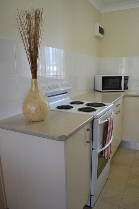 Sundial Holiday Units - E Caravan Parks 17