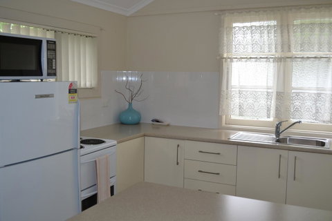 Sundial Holiday Units - E Caravan Parks 31