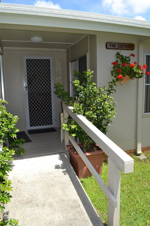 Sundial Holiday Units - E Caravan Parks 22
