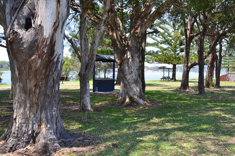 Sundial Holiday Units - E Caravan Parks 13