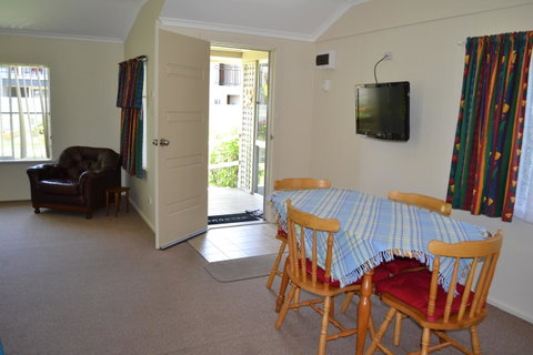 Sundial Holiday Units - E Caravan Parks 26