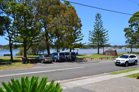 Sundial Holiday Units - E Caravan Parks 38