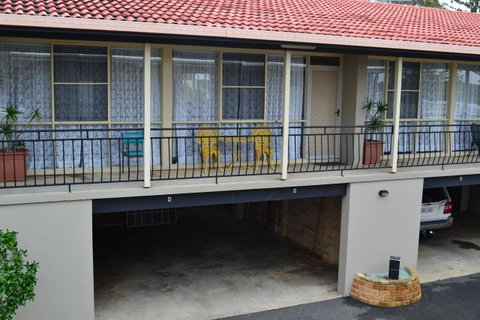 Sundial Holiday Units - E Caravan Parks 9