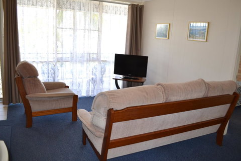 Sundial Holiday Units - E Caravan Parks 16