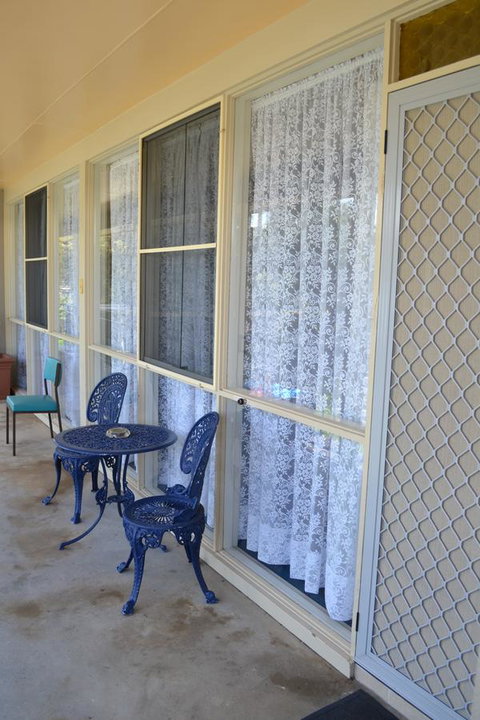 Sundial Holiday Units - E Caravan Parks 23