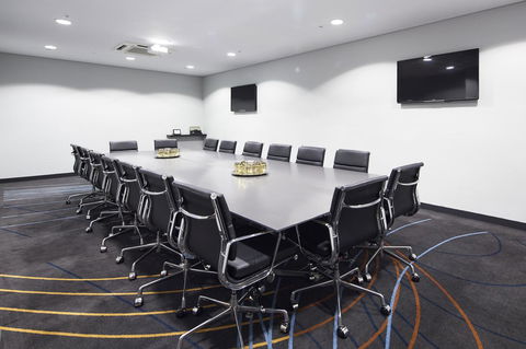 Rydges Sydney Airport Hotel - E Caravan Parks 26