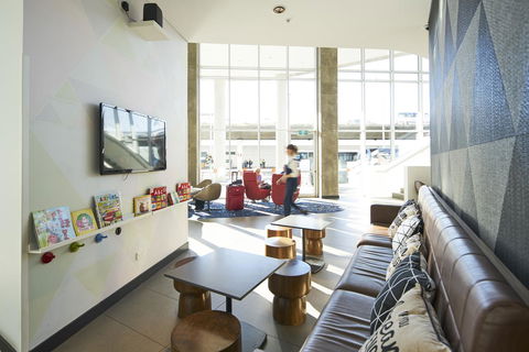 Rydges Sydney Airport Hotel - E Caravan Parks 21