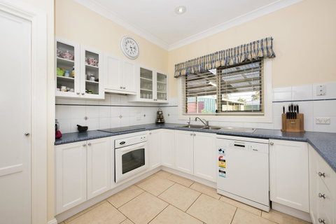 Colonial Court Villas - E Caravan Parks 9