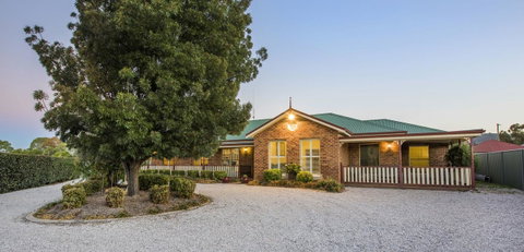 Colonial Court Villas - E Caravan Parks 4