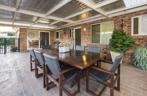Colonial Court Villas - E Caravan Parks 5