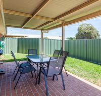 Colonial Court Villas - E Caravan Parks