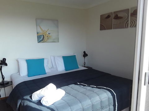 Narooma Golfers Lodge - E Caravan Parks 23