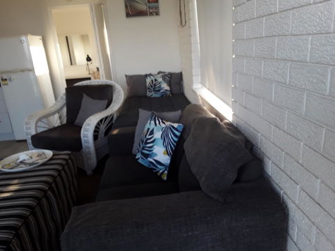 Narooma Golfers Lodge - E Caravan Parks 2