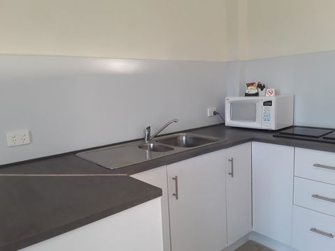 Narooma Golfers Lodge - E Caravan Parks 4