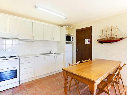 Narooma Golfers Lodge - E Caravan Parks 31