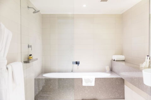 Hyatt Regency Sydney - E Caravan Parks 11