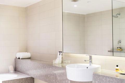 Hyatt Regency Sydney - E Caravan Parks 3