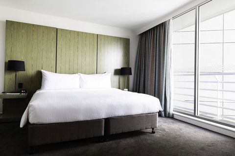 Hyatt Regency Sydney - E Caravan Parks 13