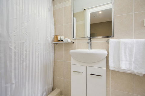 CH Boutique Hotel & Apartments, Ascend Hotel Collection - E Caravan Parks 36