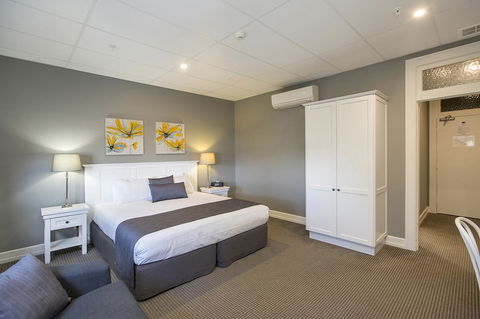 CH Boutique Hotel & Apartments, Ascend Hotel Collection - E Caravan Parks 17